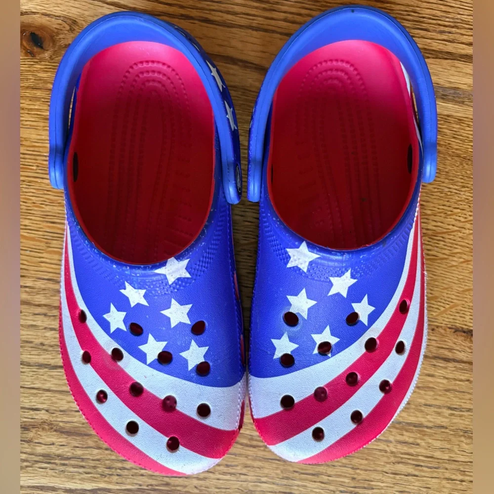 Crocs- UNISEX- J4- Classic, Patriotic, American flag, USA - Picture 6 of 11